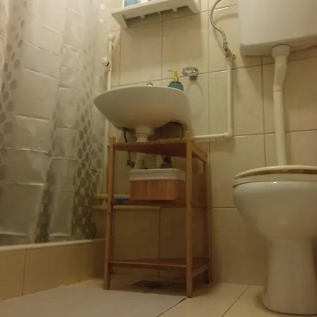 Isidora Gostinjska kuća 2*